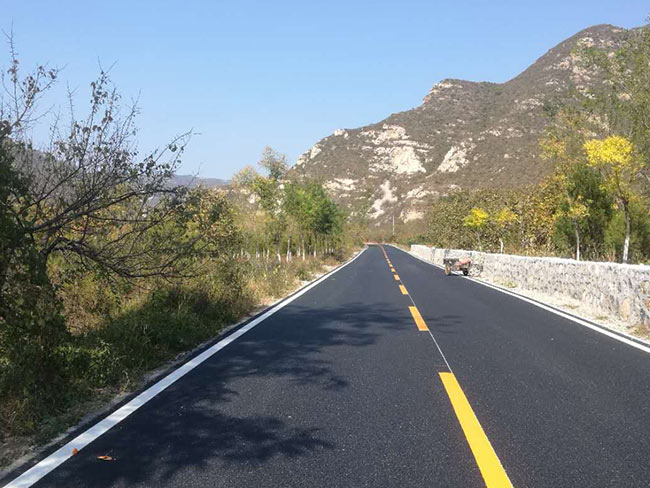 云中閣道路熱熔標線